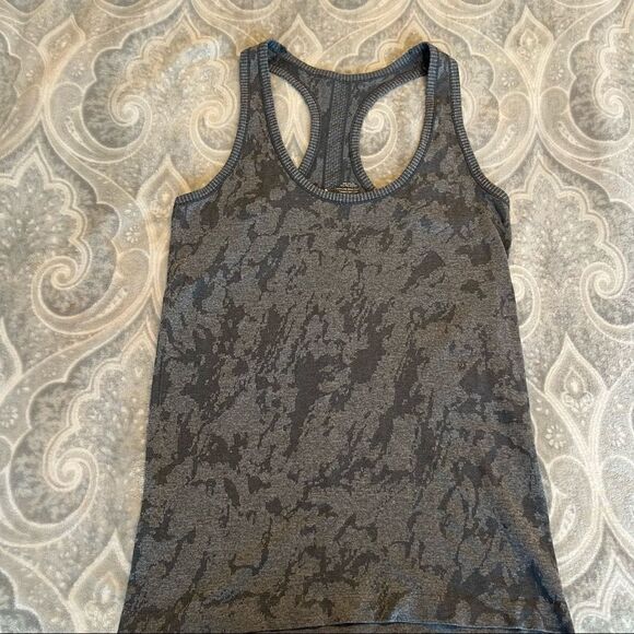 ZYIA activewear seamless tank top  - Picture 1 of 4